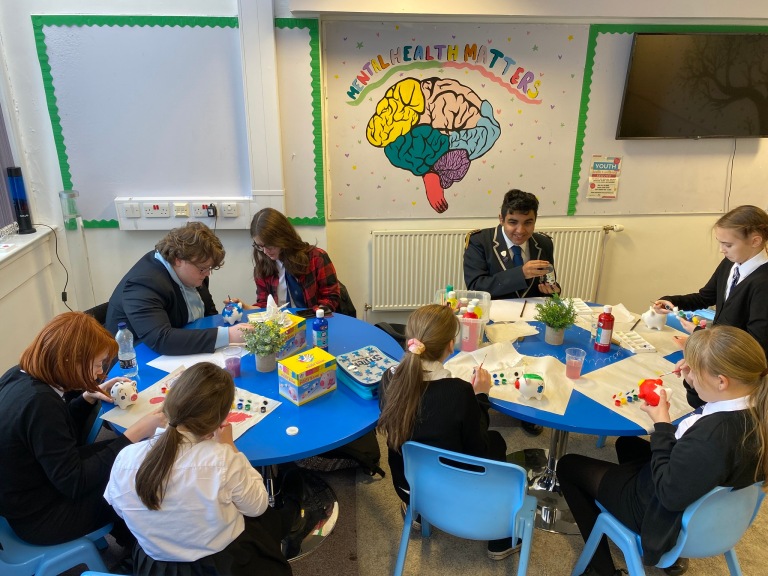 high school students in johnstone painting 768x576